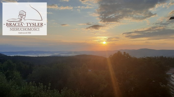 Widok z sypialni o wschodzie.